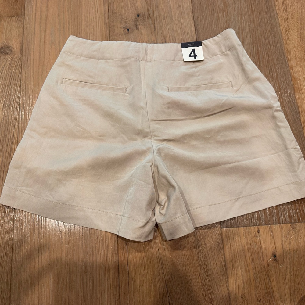 Gap soft suit short